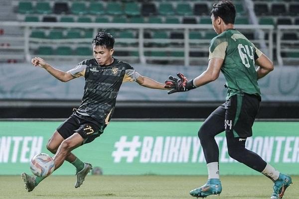 Persebaya Kurang Agresif, Munster Perbaiki Permainan