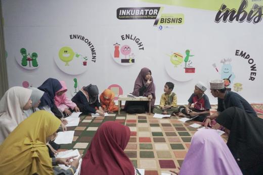 Lewat Prinsip ESG dalam CSR, PKT Sukses Ajak Masyarakat Binaan Bangun Kemandirian Ekonomi