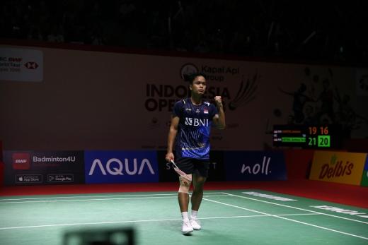 Ginting Melaju ke Semifinal