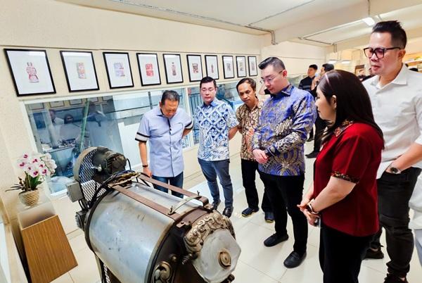 Kunjungi Pabrik Kopi Kapal Api, Bamsoet Dorong Hilirisasi Industri Kopi Nasional