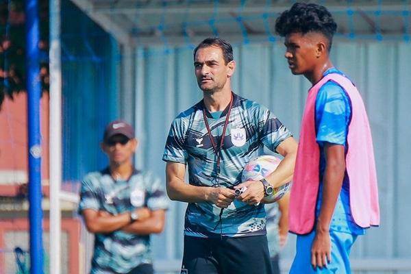 Gilbert Agius Waspadai Trisula Persis Solo