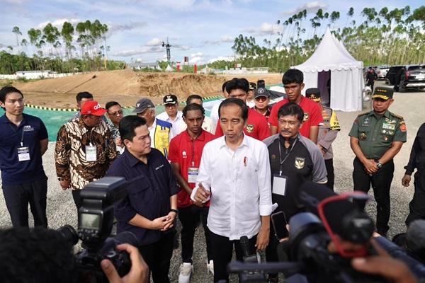 Presiden Tinjau Training Center PSSI di IKN, Erick Thohir Optimistis Mei 2024 Selesai