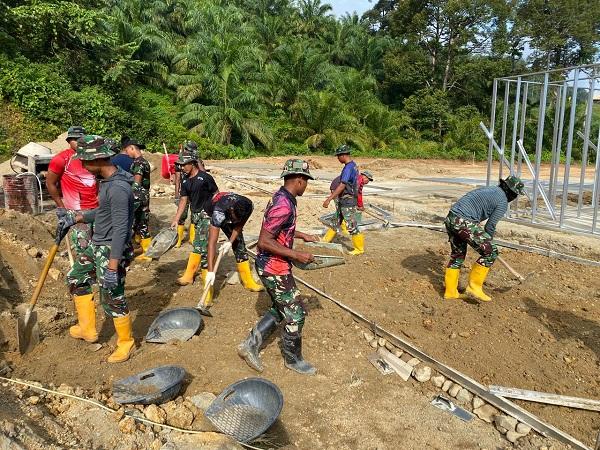 Marinir Bangun Hunian Sementara dan Saluran Air Pasca Bencana di Tapsel