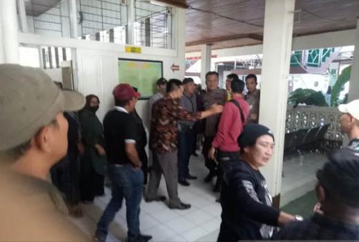 Sidang Kasus Surat Palsu Pilkada Bukittinggi Diwarnai Adu Jotos