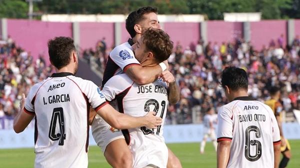 Marcos Reina Takjub Atmosfer Pertandingan Penutup Persik