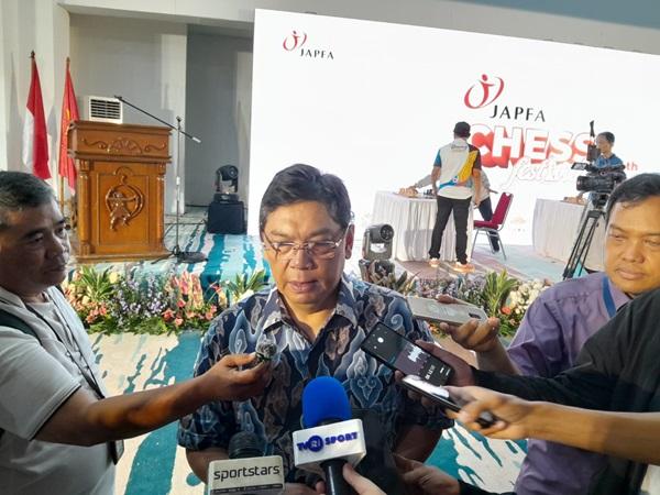 WartaPKU Utut Adianto saat memberikan k