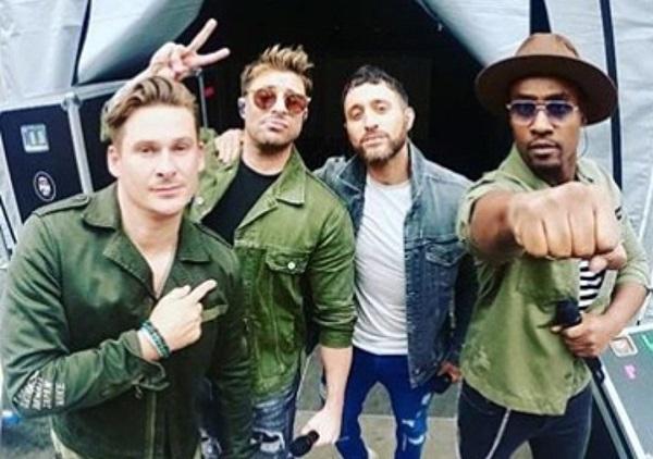 Blue Raih Posisi Tertinggi dalam 20 Tahun lewat Album Reflections