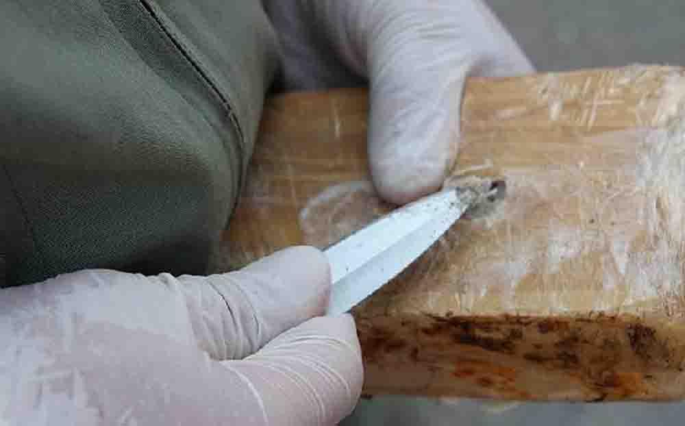 Nekat! Mabuk Sabu, Kurir di Asahan Tenteng Tas Berisi 15 Kg Heroin