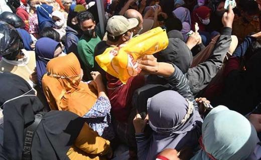 Polda Sumbar Pantau Perusahaan Antisipasi Penimbunan Minyak Goreng