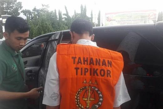 Setelah Diperiksa 5 Jam, Kejari Pasaman Barat Tahan Mantan Kabid CK Dinas PU