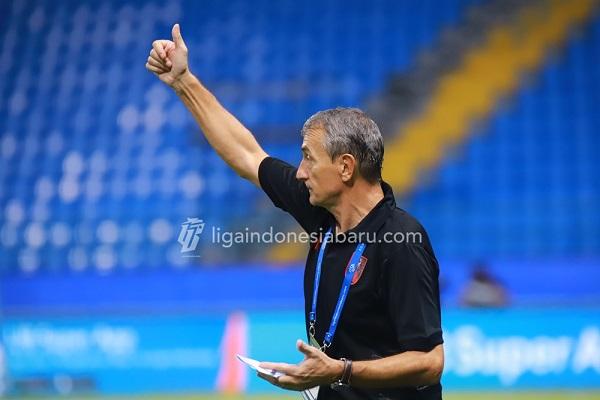 Hadiah Ramadan Milo Untuk Suporter Persis Solo