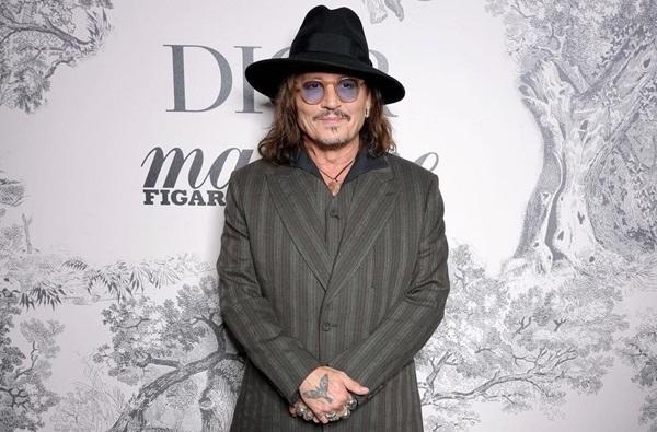 Johnny Depp Berencana Beli Kastil Tua Bersejarah di Italia