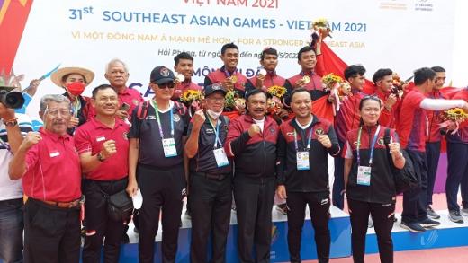 Timnas Dayung Indonesia Rebut Emas Pertama Nomor Canoeing