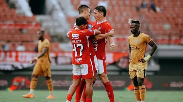 Johnny Jansen Senang Bisa Berikan Kemenangan buat Suporter Bali United