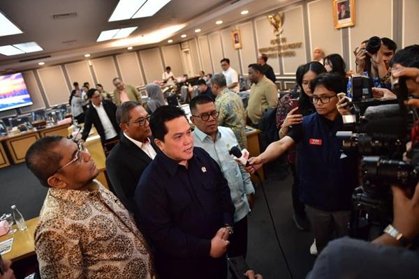 Komisi XIII DPR RI Muluskan Naturalisasi Luke Vickery dan Mitchell Baker