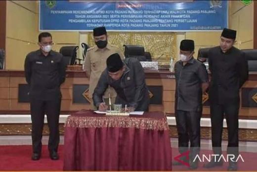 Perda Penyelenggaraan Cadangan Pangan Disetujui DPRD Padang Panjang