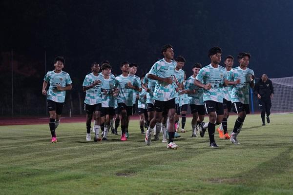 Pelatih Timnas U 16 Indonesia Nova Arianto Umumkan Daftar 23 Pemain