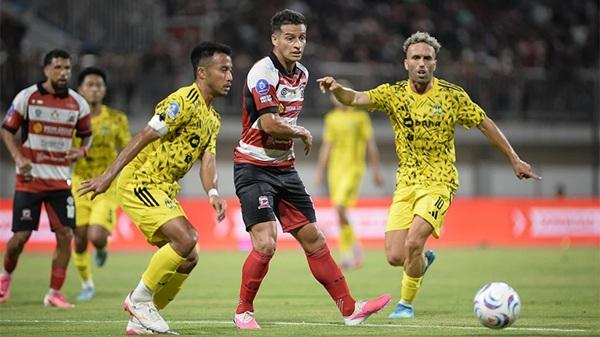 Ini Evaluasi Van Gastel Usai PSIM Kalah dari Madura United