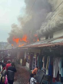 Api Sambar Regulator Kompor, Belasan Rumah di Gang Nilam Pekanbaru Hangus