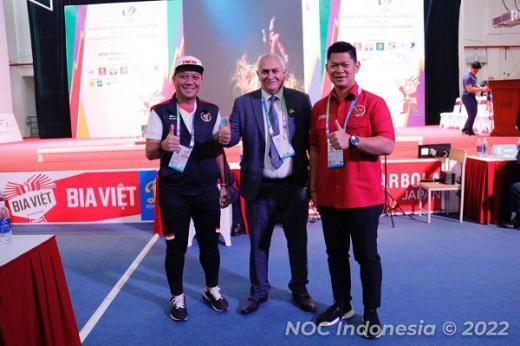 Bertemu IWF, Raja Sapta Oktohari Beri Kabar Bahagia untuk Angkat Besi