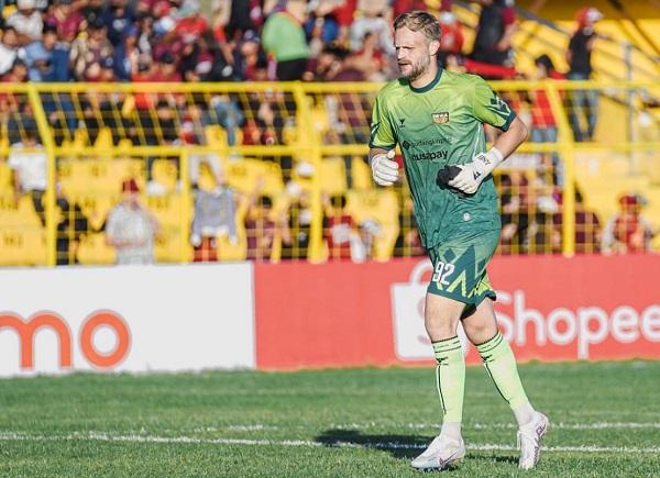 Kontrak Dua Kiper Dewa United FC Diperpanjang