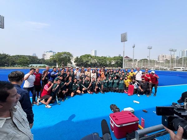 WartaPKU.com Foto bersama Timnas Hockey Fie