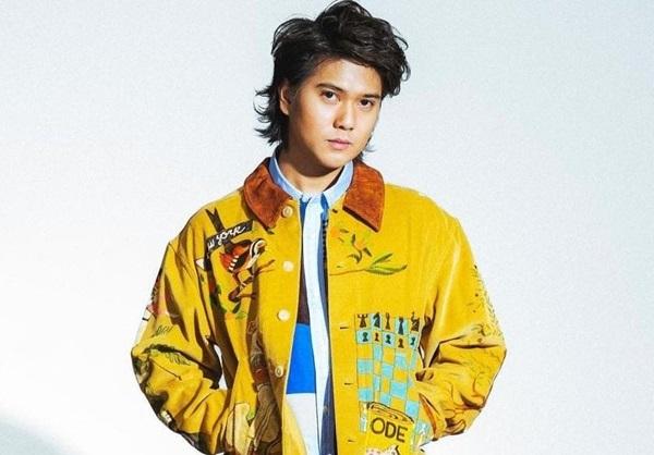 Iqbaal Ramadhan Berbagi Karya dan Kegiatan Terbaru Lewat Saluran WhatsApp Khusus