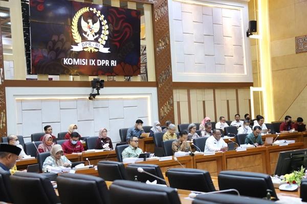 Komisi IX DPR Tegaskan RUU Ketenagakerjaan Harus Adil bagi Buruh dan Pengusaha