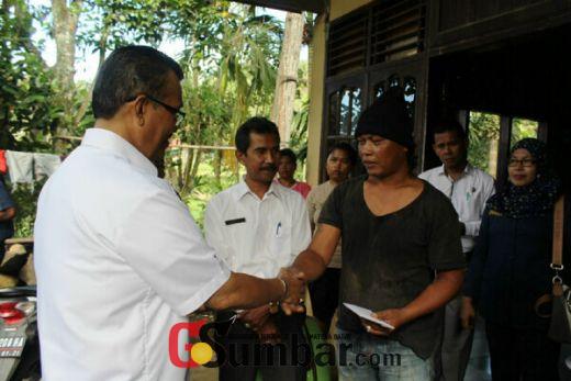 Warga Korban Longsor Guguak Rantau Koto Baru Solok Dapat Bantuan
