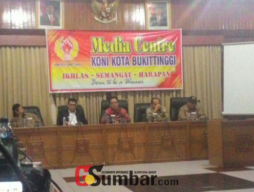 Ketua KONI Sumbar Lantik Pengurus KONI Bukittinggi Periode 2016-2020