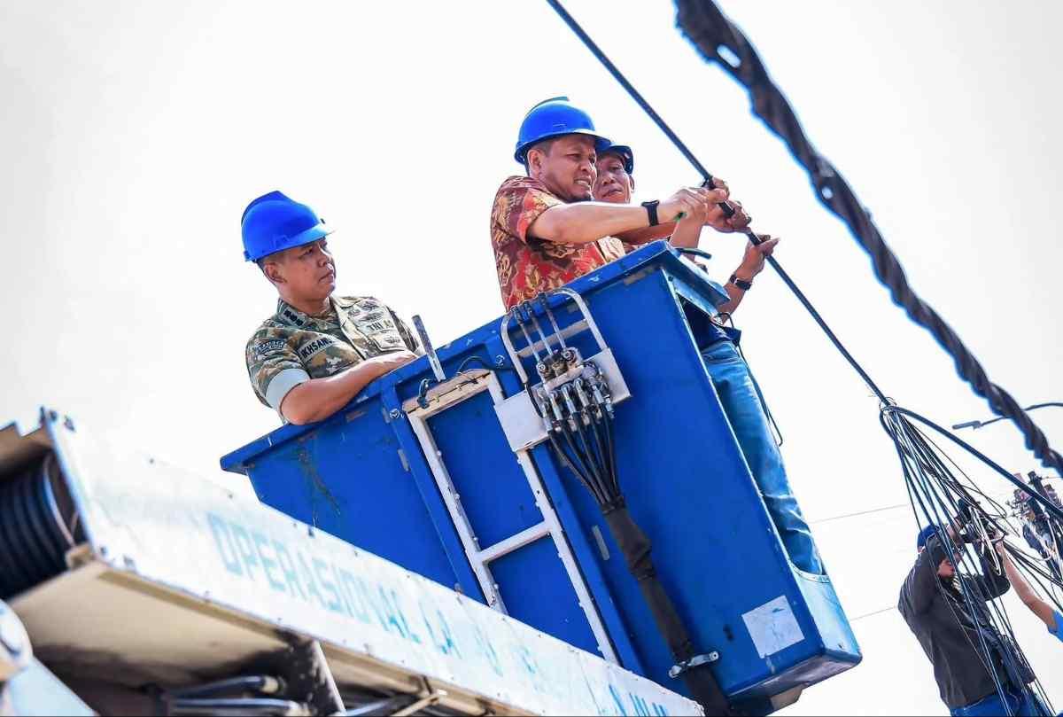 Jalan Ronggowarsito Kini Bersih, Penataan Kabel Optik Berlanjut ke Tiga Ruas Prioritas di Pekanbaru