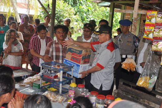 BNK Kota Padang Bantu Korban Banjir Aia Pacah