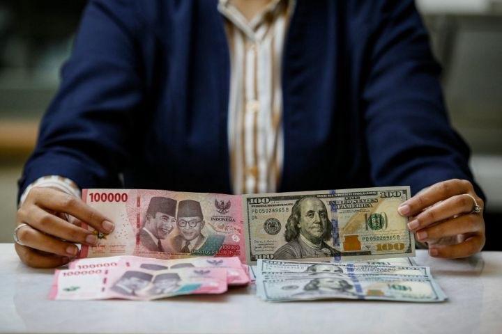 Tren Suku Bunga Global, Pergerakan Rupiah Pagi Ini Tertahan