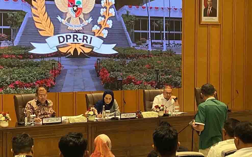 Temui Wakil Ketua DPR, Warga Pati Pertanyakan Kepastian Hukum di Daerahnya