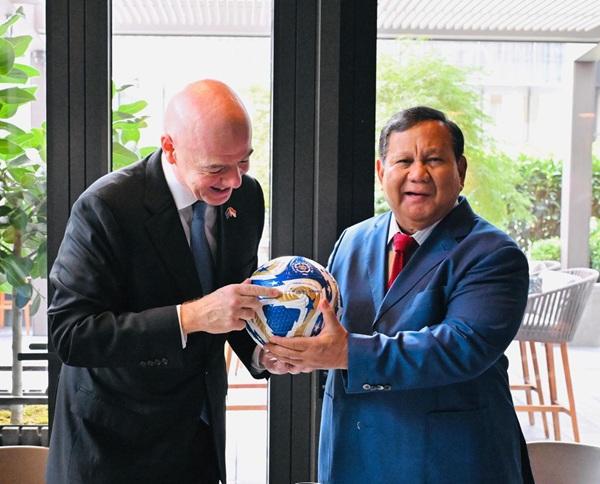 Presiden Prabowo Bertemu Presiden FIFA Gianni Infantino: Komitmen Bersama Majukan Sepakbola Indonesia