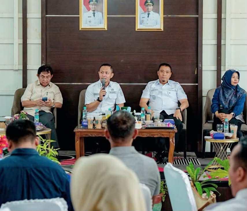 Evaluasi Kinerja Camat di Pekanbaru, Wali Kota Sentil Respons Lambat Keluhan Warga