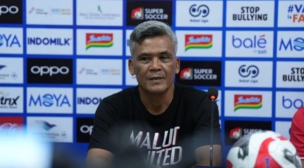 Hendri Tetap Beri Apresiasi Meski Hasil Imbang Tanpa Gol Lawan Persita