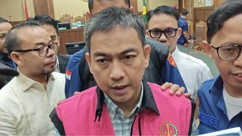 Jejak Hitam Tata Kelola Nikel Jaksa Tuntut Mantan Ketua Ombudsman Hukuman Maksimal