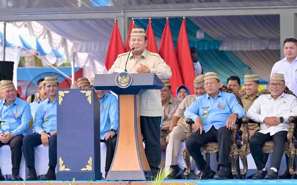 Tolak Makan Bergizi Gratis Prabowo Kritik Keras Orang Pintar yang Abaikan Masalah Kelaparan