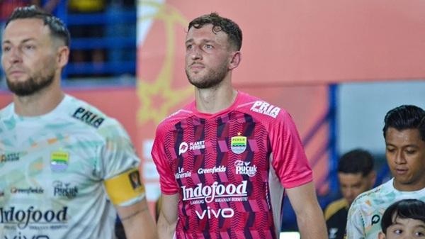 Meski Kontrak Tinggal Satu Musim, Persib Bandung lepas Adam Przybek