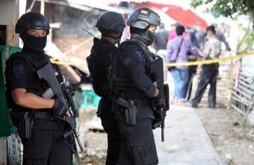 Densus 88 Bekuk 16 Terduga Teroris di Dharmasraya dan Tanah Datar