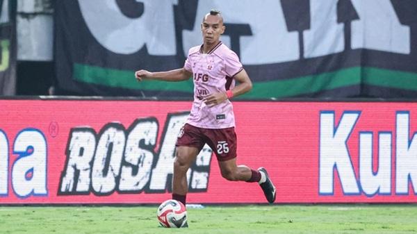 Persik Kediri Tak Lagi Diperkuat Novri Setiawan