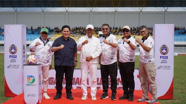 Erick Thohir dan KDM Kick Off Liga 4 Piala Gubernur Jawa Barat 2025, Membuka Talenta Daerah