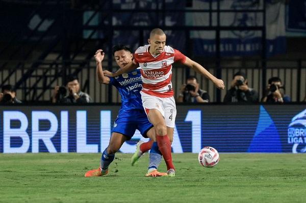 Pelatih Madura United FC: Persib Bandung Bermain Lebih Efektif