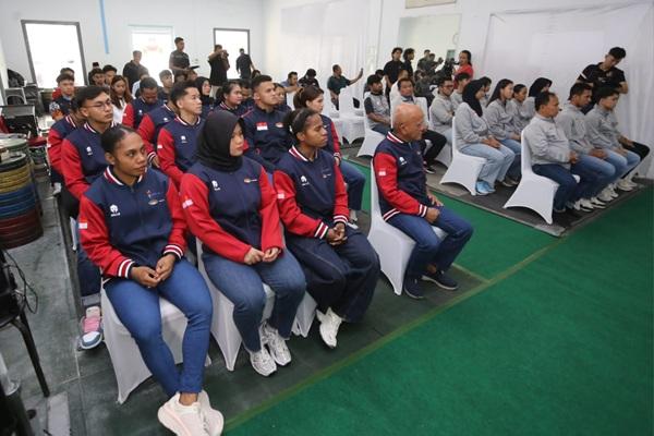 Lifter Indonesia Mencari Jati Diri dan Menunggu Ketok Palu Kelas Olimpiade di Norwegia