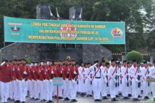 SMAN 1 Payakumbuh dan SMAN 2 Painan, Juara I dan II Lomba PBB Bersenjata Antar SLTA Se-Sumbar di Korem 032/Wirabraja