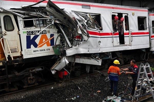 Kecelakaan Kereta di Bekasi Timur, DPR Desak Investigasi Total dan Prioritaskan Korban