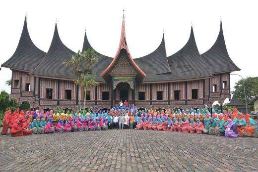 Mantapkan 10 Program Pokok, Wako Hendri Arnis Buka Secara Resmi Jambore PKK Tingkat Kota Padang Panjang