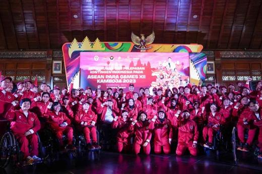 Menpora Dito Lepas Kontingen Indonesia APG 2023 Kamboja