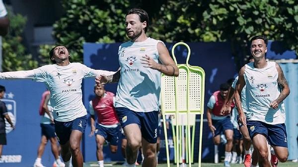 Igor Tolic Ngaku Buta Kekuatan Manila Digger FC